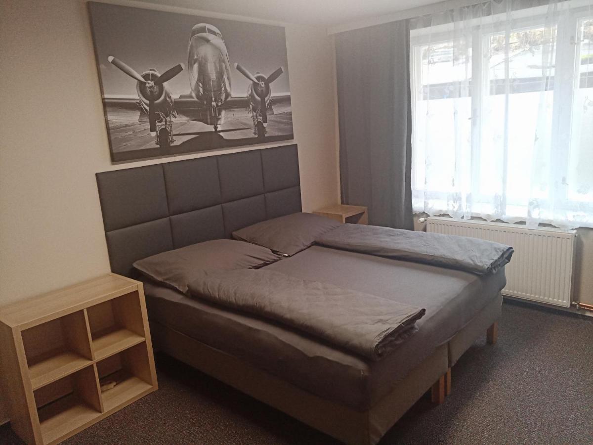 Kraliky Apartman Exterior photo