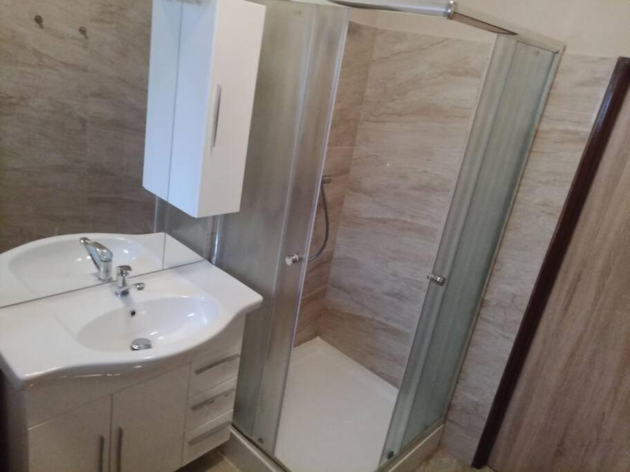 Kraliky Apartman Exterior photo